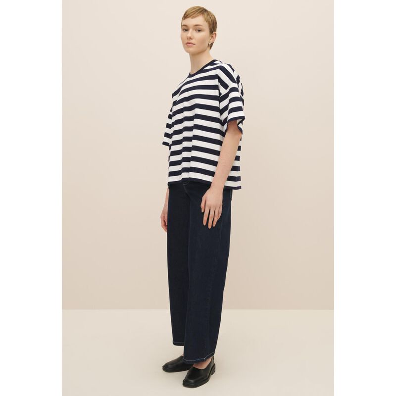 Kowtow Oversized Boxy Tee image number 3
